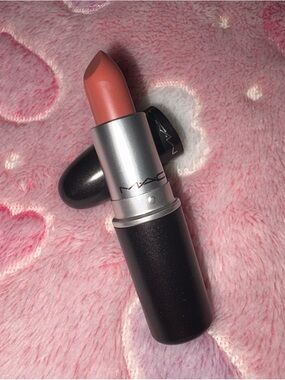 MAC Velvet Teddy Lipstick